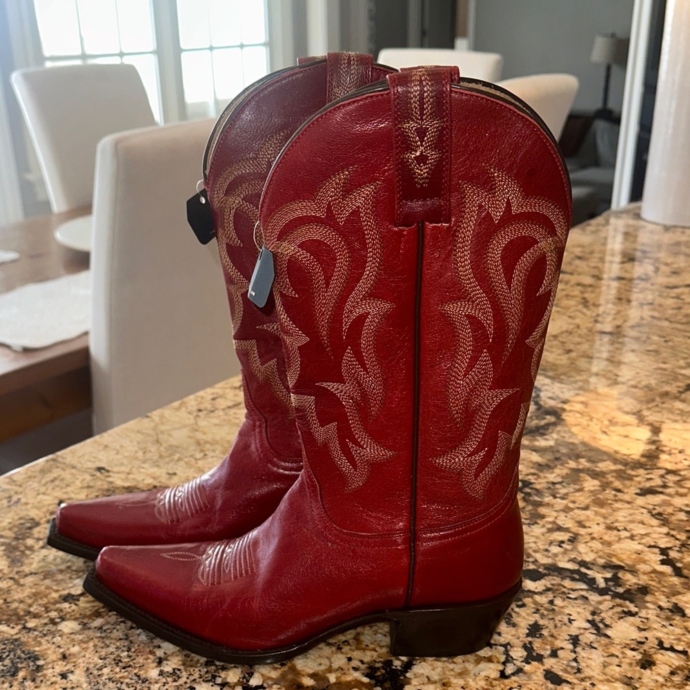 Red cowgirl boots